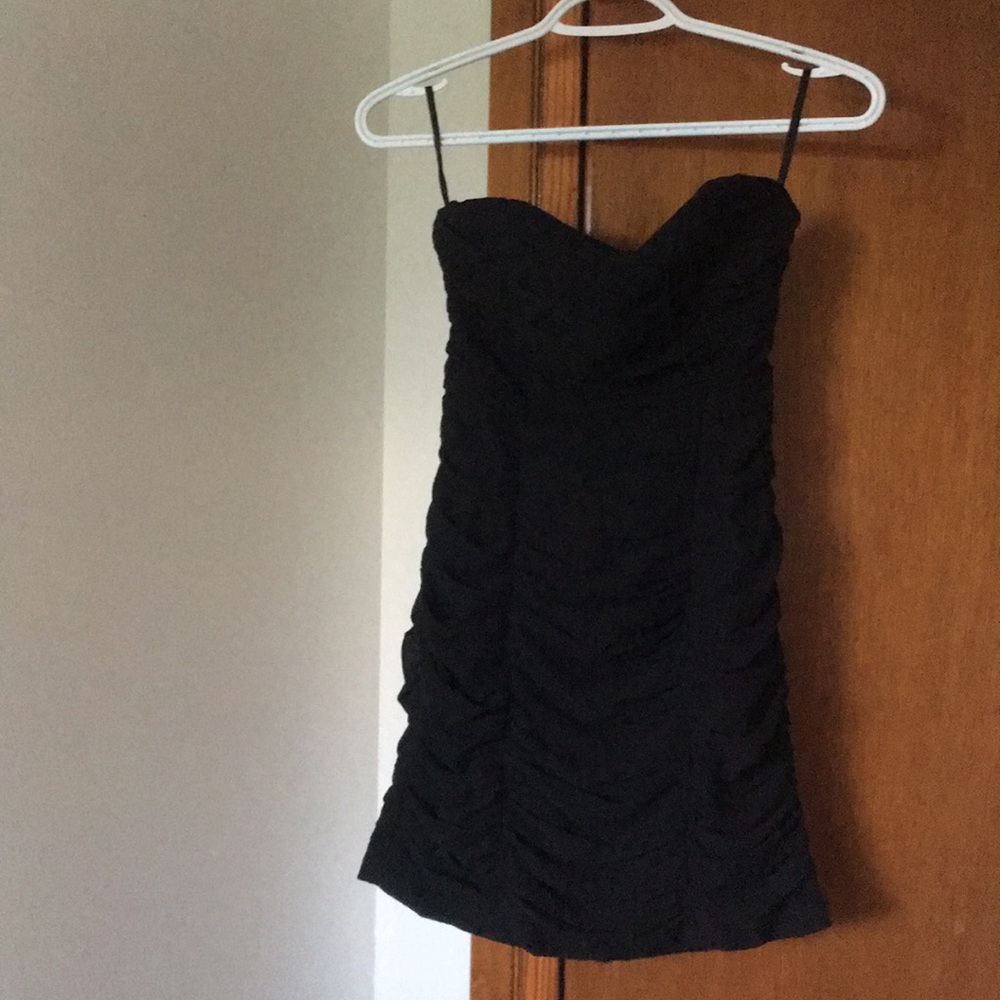 Black ruffled form fitted hm dress